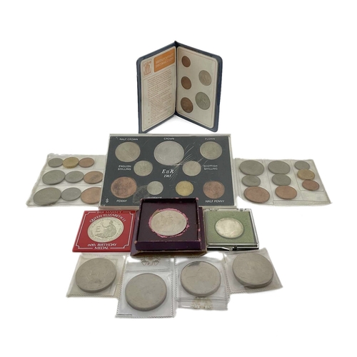 244 - A set of twentieth century first decimal uncirculated coins with Elizabeth II commemorative coins an... 