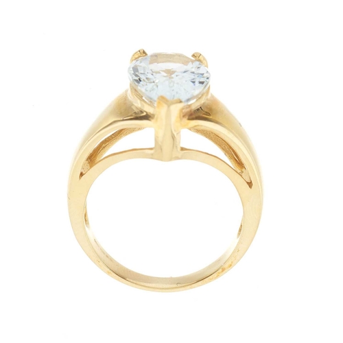 215 - An 18ct gold pear-shape aquamarine single-stone ring, aquamarine estimated weight 2.60ct, hallmarks ... 