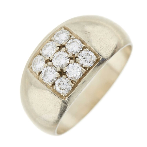 237 - An 18ct gold brilliant-cut diamond cluster ring, with tapered band, estimated total diamond weight 0... 