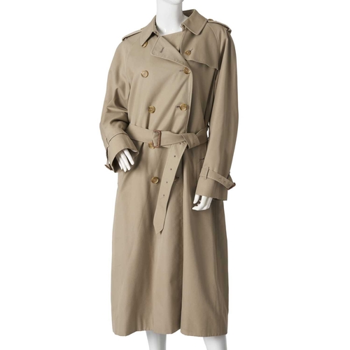 346 - Burberry, a ladies classic trench coat, designed with a notched lapel collar, buttoned epaulettes, d... 