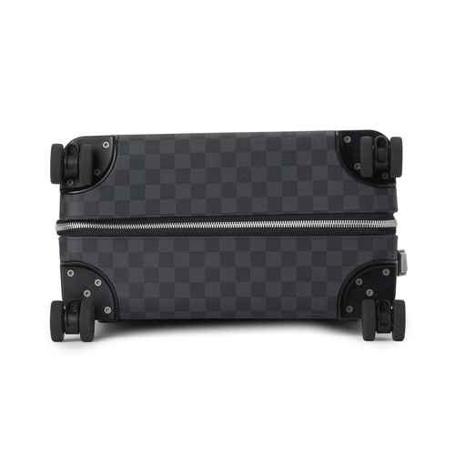 471 - Louis Vuitton, a damier graphite Horizon 55 suitcase, designed with a hard case exterior, with black... 