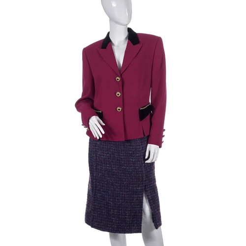 537 - A selection of ladies designer clothing, to include a purple boucle wool outfit by Guy Laroche, comp... 