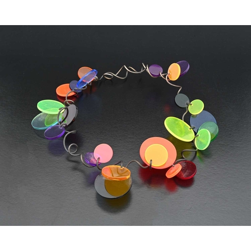 67 - Paul Derrez (attrib.), a silver and acrylic Confetti necklace, the spiral silver wire with vari-size... 