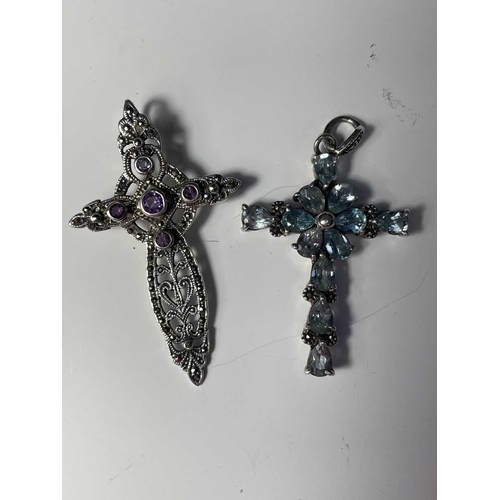 393 - A collection of costume jewellery, to include a pearl necklace and pendant of cut glass and pearl in... 