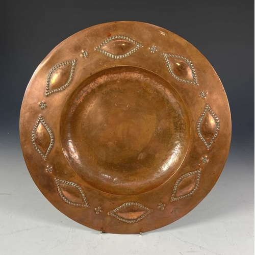 427 - A French Art Nouveau cast brass ink stand with glass inkwell, stamped to the underside stamped 'H.D.... 