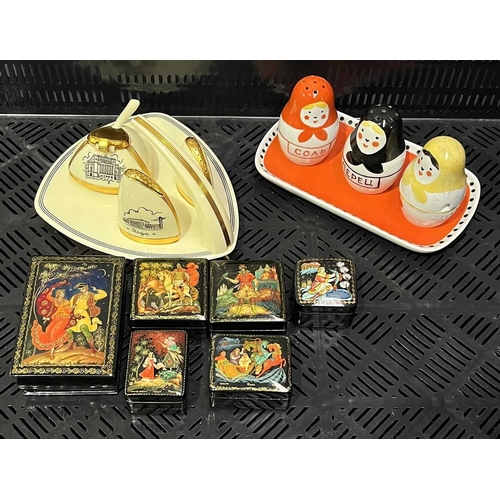 99 - A pair of James Kent Ye Olde Foley Ware oriental style cylindrical blue and white vases, height 18cm... 