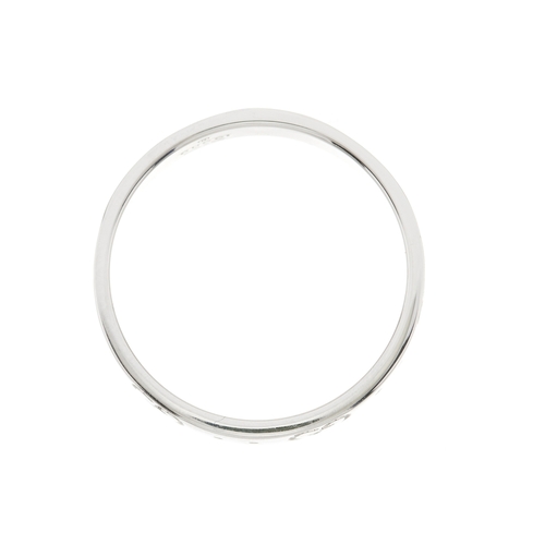 137 - Gucci, an 18ct white gold Icon band ring, signed Gucci, Italian assay marks, Gucci size 14, ring siz... 