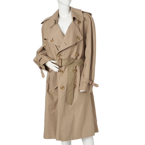 263 - Burberry, a men's classic trench coat, designed with a notched lapel collar, buttoned epaulettes, de... 