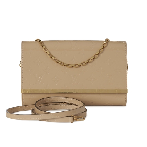 430 - Louis Vuitton, a monogram vernis Ana chain clutch, featuring a beige monogram embossed patent leathe... 