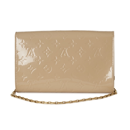 430 - Louis Vuitton, a monogram vernis Ana chain clutch, featuring a beige monogram embossed patent leathe... 