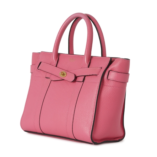 482 - Mulberry, a Zipped Bayswater handbag, designed with a pink leather exterior, with gold-tone hardware... 