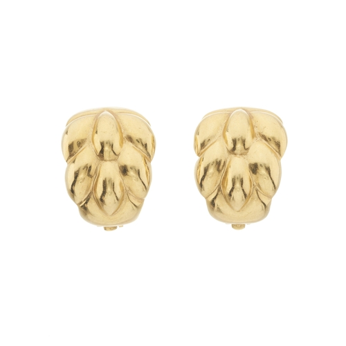 96 - A pair of 18ct gold tapered clip earrings, mount stamped 750, length 2.1cm, 12g