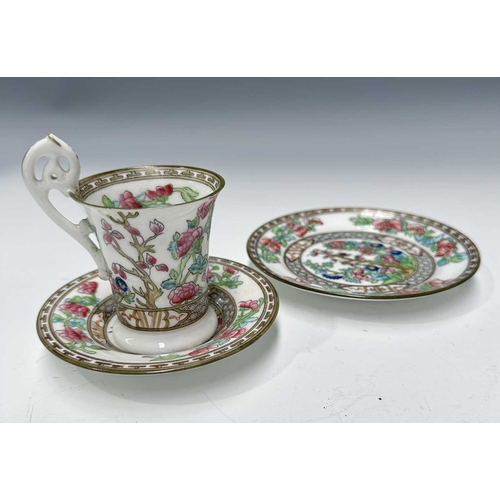 116 - A collection of British porcelain to include: a small Copeland hand-painted coffee can and saucer de... 