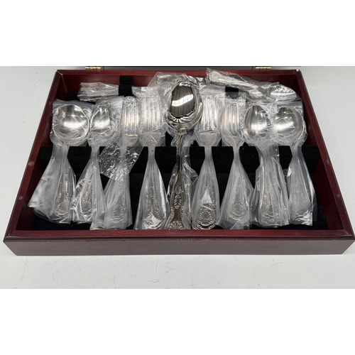 136 - A George Butler of Sheffield canteen of Kings Pattern cutlery, housed in a wooden case (1 box)