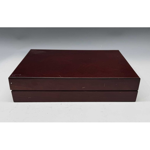 136 - A George Butler of Sheffield canteen of Kings Pattern cutlery, housed in a wooden case (1 box)