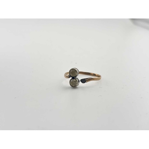 420 - Three rings, set with garnets, pearl and pastes, one stamped 9ct, total weight 8g, AF