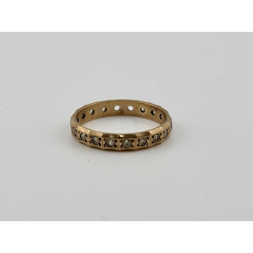 433 - Four gold-coloured rings, two with hallmarks, one stamped 9c, total weight 10.5g (4)