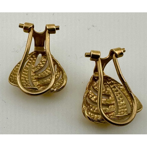 444 - A selection of mostly 9ct gold jewellery, to include and early 20th century 9ct gold signet ring, a ... 