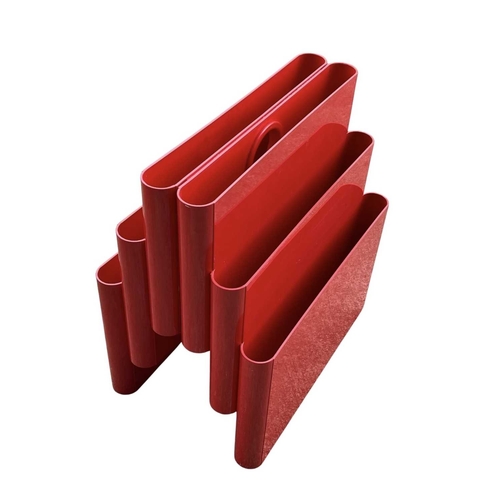 563 - Giotto Stoppino (Italian, 1926-2011) for Kartell, a red plastic six-division magazine rack, of oppos... 