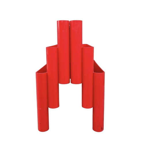 563 - Giotto Stoppino (Italian, 1926-2011) for Kartell, a red plastic six-division magazine rack, of oppos... 