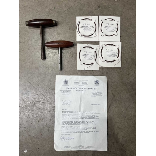 583 - A late 18th early 19th century mahogany square piano, John Broadwood & Sons, fretted brass panels ne... 