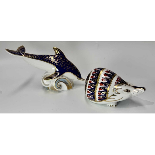 77 - A collection of Crown Derby Imari paperweights, to include: a 'Duck' a 'Hedgehog', a 'Blue Tit' LIX,... 