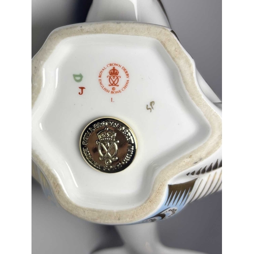 77 - A collection of Crown Derby Imari paperweights, to include: a 'Duck' a 'Hedgehog', a 'Blue Tit' LIX,... 