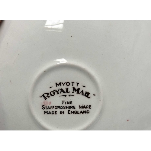 95 - A Portmeirion 'Botanic Garden' toast rack, and a small collection of Myott 'Royal Mail' pattern, six... 