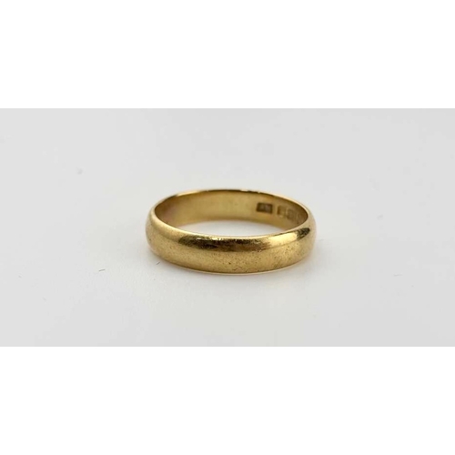 436 - A 22ct gold band ring, 4.5grams (1)