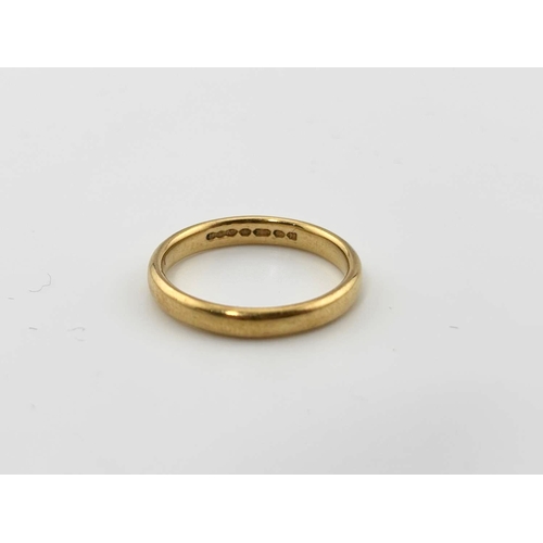 430 - A mid 20th century 22ct gold band ring, hallmarks for Birmingham 1957, ring N, width 3mm, 4g.