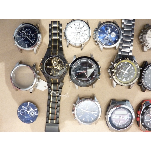 280 - 17 various mixed chronograph wristwatches etc., to include Lorus, Pulsar etc.