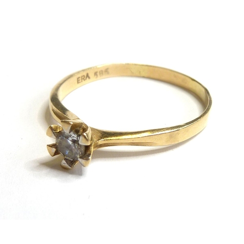 105 - A 14-carat gold solitaire ring