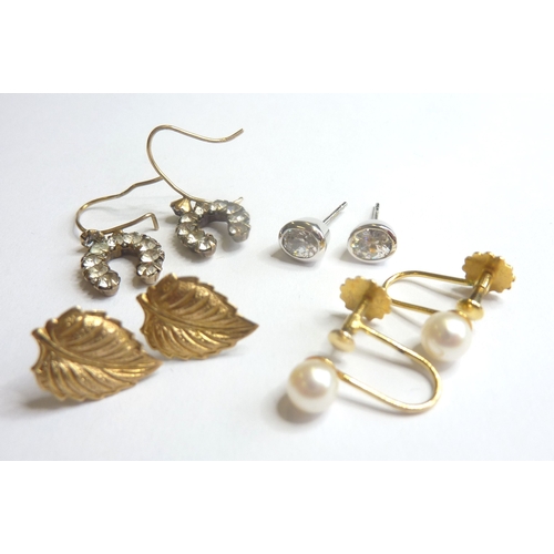 122 - Four pairs of 9-carat gold earrings