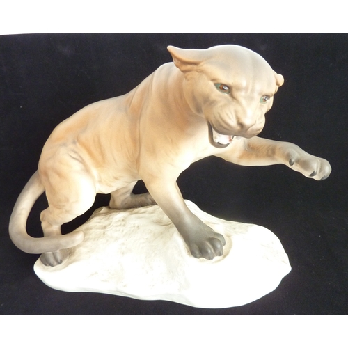 53 - A Beswick model, 'Cougar on Rock' (model no. 1702)