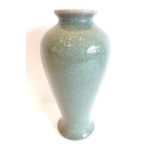 9 - A green crackle-glazed Chinese vase