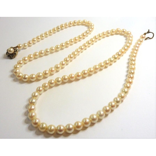 335 - A cultured pearl necklace; cultured pearls measuring 6.0mm to 6.4mm in diameter to the 9-carat yello... 