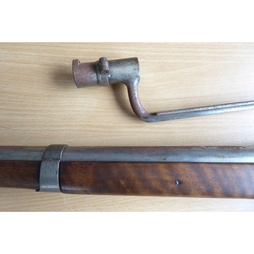 429 - A circa 1795 Mutzig musket and bayonet; the lock-plate engraved Châtellerault, the top strap engrave... 