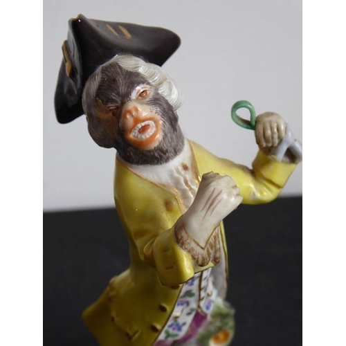 43 - Four hand-decorated 19th century Meissen porcelain monkey band figures (damaged and reparations) (ta... 