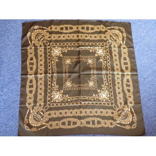 539 - Four pure silk scarves (two of the same pattern), in Hermès-style all in very good condition (approx... 