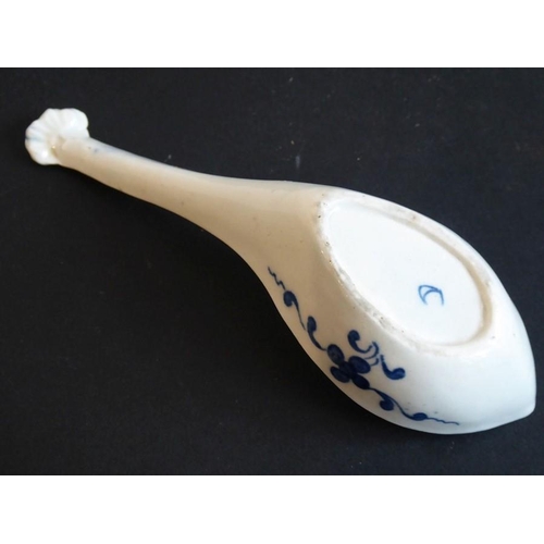 8 - An 18th century Worcester porcelain rice spoon circa 1765/70; the interior pointed bowl hand-decorat... 