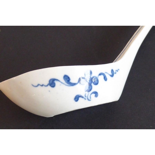 8 - An 18th century Worcester porcelain rice spoon circa 1765/70; the interior pointed bowl hand-decorat... 