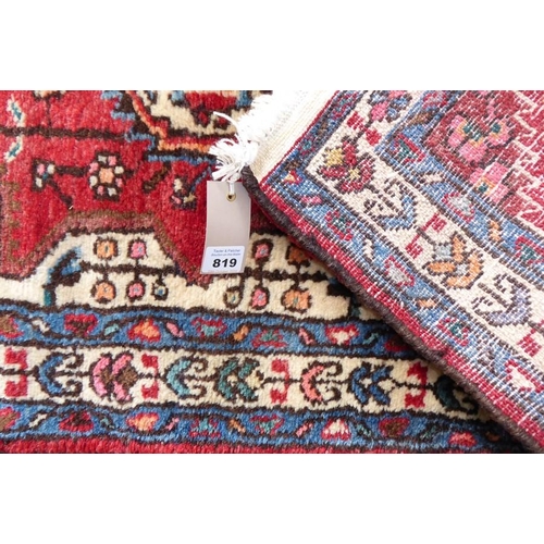 819 - A small north-western Persia Hamadan carpet (130cm x 75cm)