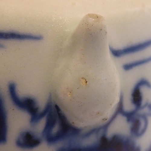 94 - A Yuan Dynasty blue and white Chinese three-footed porcelain censer decorated with three phoenix (on... 