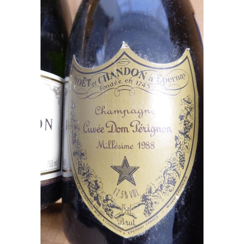 623 - A bottle of 1988 Moet & Chandon vintage champagne and five non-vintage (6)