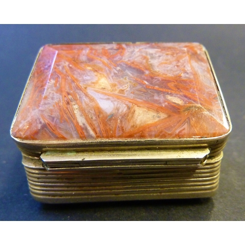 568 - A late 19th/early 20th century base metal snuff box with faceted rectangular Dendritic agate base an... 