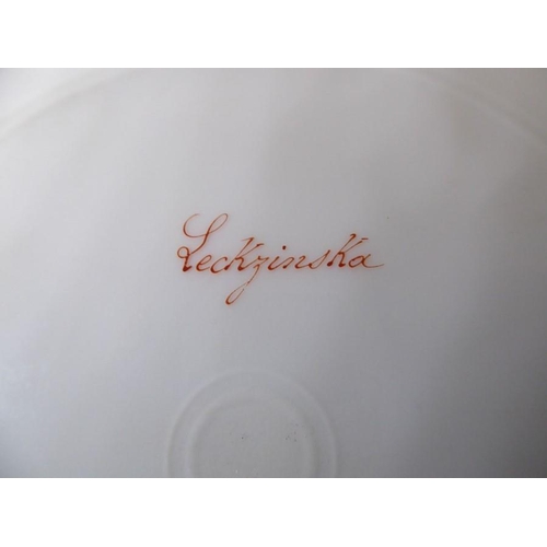 16 - Four similarly sized collector's plates: the largest being a 19th century Majolica example (23.4cm i... 