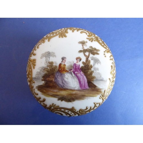 24 - A good selection of fine quality ornamental ceramics and bijouterie; to include ceramic boxes and an... 