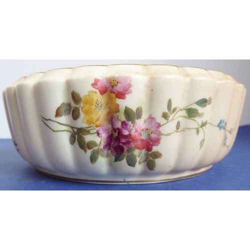 24 - A good selection of fine quality ornamental ceramics and bijouterie; to include ceramic boxes and an... 