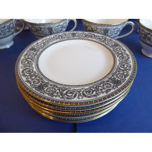 8 - A good Royal Doulton part tea service in the Baronet pattern (H.4999); comprising cups, saucers, tea... 