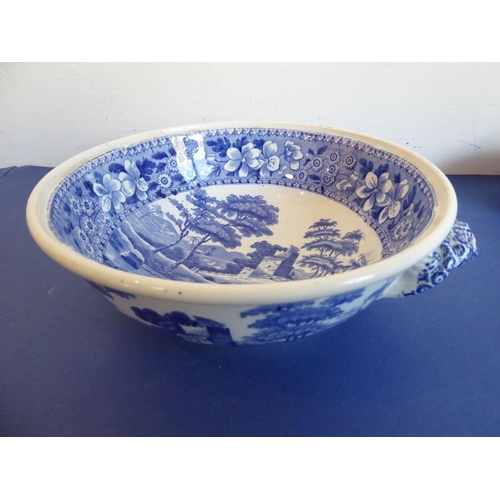 9 - Various ceramics,19th century and modern; to include a 19th century Japanese porcelain bachelor's te... 